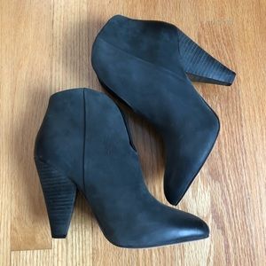 Vince Camuto "Evangie" Ankle Bootie